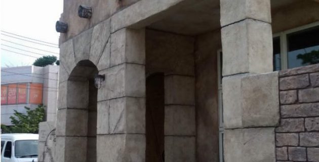 2017-08_海老名市_スペイン風建物_エージング塗装_モルタル造形